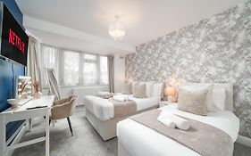 Lux 3Bed Near Wembley With Parking By Oceana Group - Sleeps 8