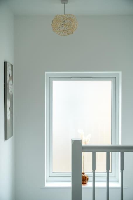 Lux 3Bed Near Wembley With Parking By Oceana Group - Sleeps 8 Apartment Harrow Exterior photo