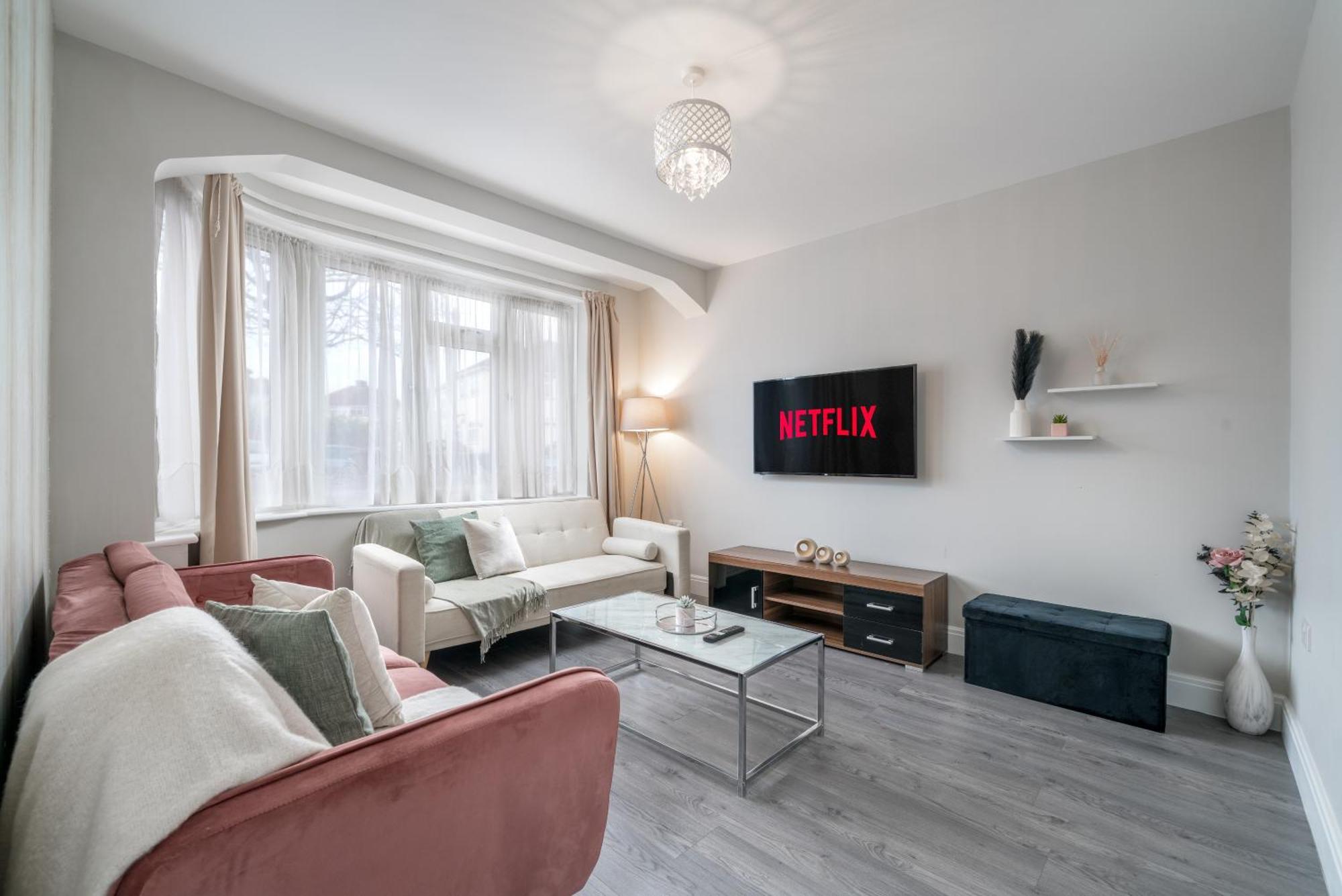Lux 3Bed Near Wembley With Parking By Oceana Group - Sleeps 8 Apartment Harrow Exterior photo